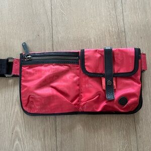 Lululemon cross body / waist pack